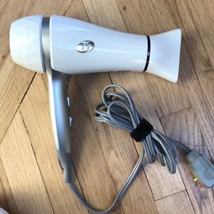 T3 Blow dryer - less than year old